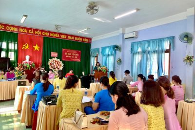 ❤️❤️TRƯỜNG MẦM NON HOA SEN TỔ CHỨC THÀNH CÔNG HỘI NGHỊ VIÊN CHỨC TRIỂN KHAI NHIỆM VỤ NĂM HỌC NĂM 2023-2024??? ☘️ Chiều ngày 23/9/2023, trường Mầm Non Hoa Sen đã long trọng tổ chức Hội nghị viên chức – Tổng kết nhiệm vụ năm học 2022-2023 và triển khai nhiệm vụ năm học 2023 – 2024 ?Tham dự hội nghị có đồng chí Bùi Xuân Vân – P. Chủ tịch -Chủ nhiệm UBKT LĐLĐ huyện Tư Nghĩa! ☘️Hội nghị đã được nghe báo cáo kết quả thực hiện nhiệm vụ năm học 2022-2023 và triển khai nhiệm vụ năm học 2023-2024, lắng nghe những tâm tư, nguyện vọng, giải pháp của đội ngũ giáo viên nhân viên nhà trường nhằm nâng cao hiệu quả chất lượng dạy và học trong năm học mới.  ☘️Phát biểu chỉ đạo Hội nghị, Đồng chí Bùi Xuân Vân – P. Chủ tịch -Chủ nhiệm UBKT LĐLĐ huyện Tư Nghĩa đã ghi nhận và đánh giá cao những kết quả đạt được của Trường Mầm Non Hoa Sen trong  năm học vừa qua và mong muốn tập thể sư phạm nhà trường phát huy hơn nữa những mặt tích cực trong năm học 2023- 2024 ☘️Hội nghị đã biểu quyết thống nhất 100% những nhiệm vụ, các giải pháp và thông qua Nghị quyết nhiệm vụ năm học mới.  ☘️Hội nghị Viên chức- Triển khai nhiệm vụ năm học 2023-2024 của Trường Mầm Non Hoa Sen đã thành công tốt đẹp với tinh thần mới, khí thế mới quyết tâm thực hiện thắng lợi mục tiêu nhiệm vụ năm học 2023- 2024